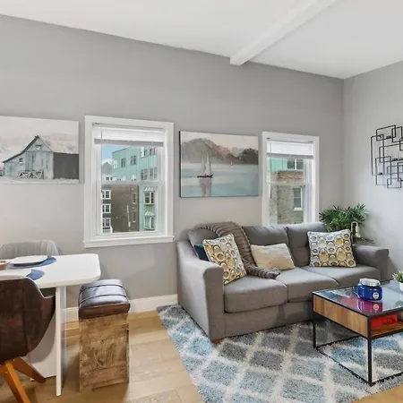 New Southie Penthouse With Private Roof Deck Apartment Boston