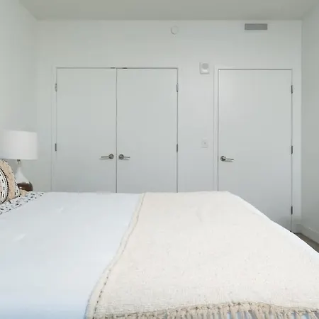 3br & Den Penthouse Common Mgh & Tufts Boston