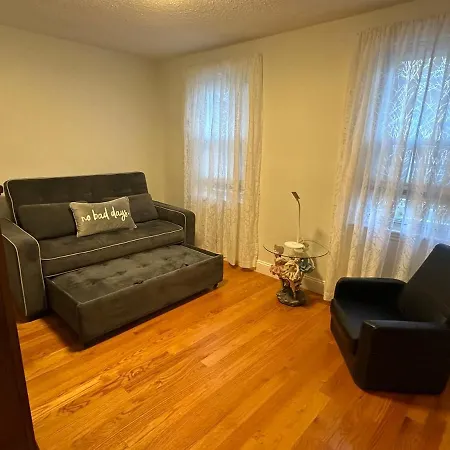 Eastie Roomy 3br With Easy And Airport Access Boston