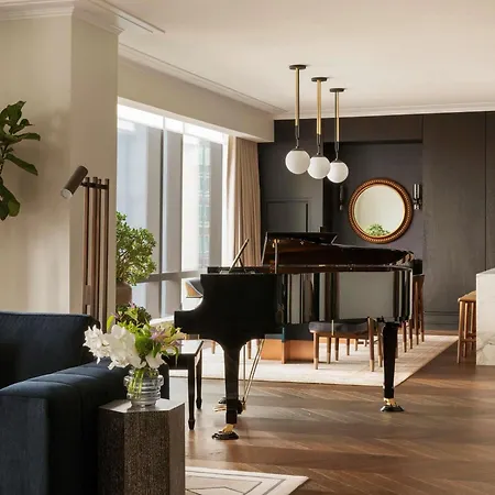 Raffles 5* Boston