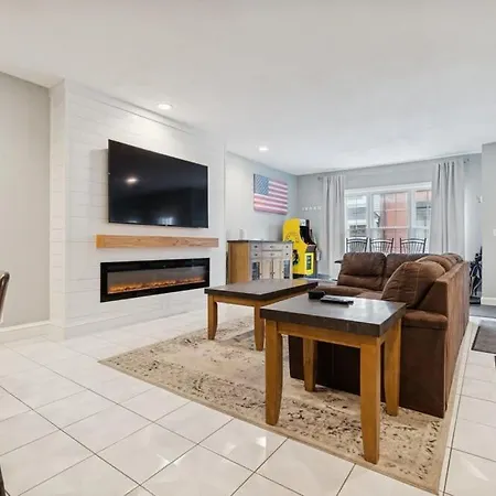 Heart Of Southie - Hot Tub + Walk To Bars * Boston