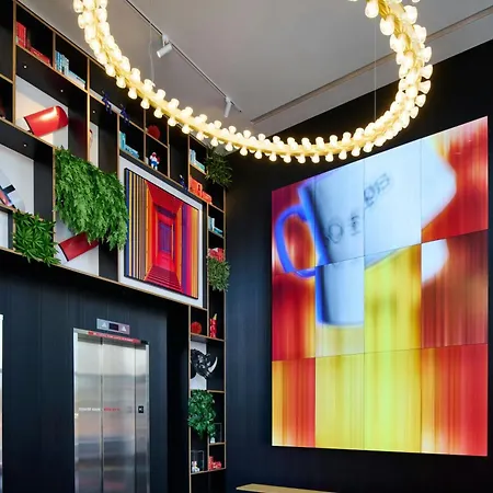 Citizenm Back Bay 4*
