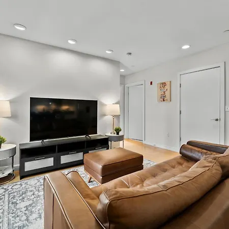 Beautiful 2br In Southend Apartment *