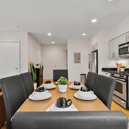 Beautiful 2br In Southend Apartment *