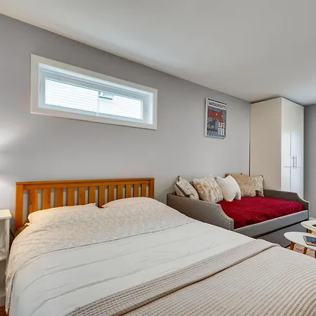 Apartment 2br Dog-friendly In 2-fam - Comfy Retreat *