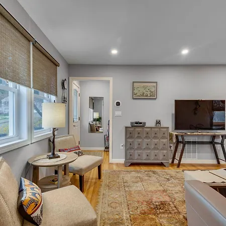 2br Dog-friendly In 2-fam - Comfy Retreat * Boston