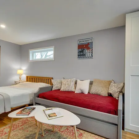 2br Dog-friendly In 2-fam - Comfy Retreat Apartment *