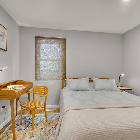 2br Dog-friendly In 2-fam - Comfy Retreat *
