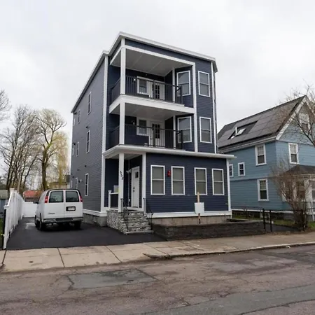 558-2 - Spacious & Modern 3br Near Franklin Park Apartment
