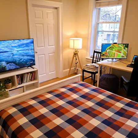 Homestay In South Boston