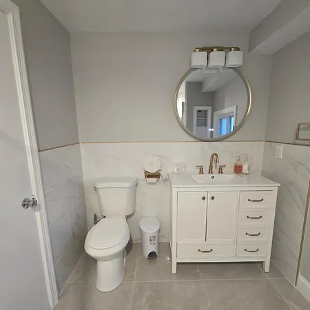 Homestay Cozy In Near Beachmont Blue Line Station Revere