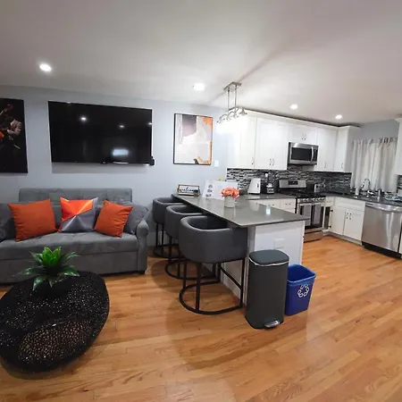 Apartment Brand New 2br House 20min Downtown *