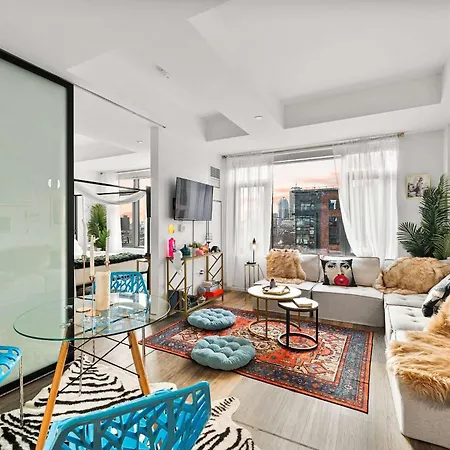 What A Gem Views And A Rooftop Pool Await Apartment Boston