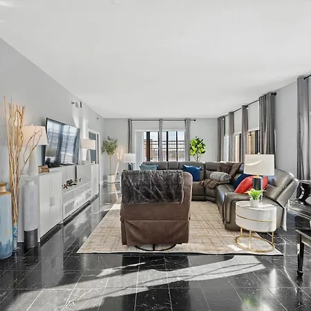 Luxury Massive Penthouse In Watertown Apartment