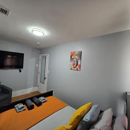 Brand New 2br House 20min Downtown *