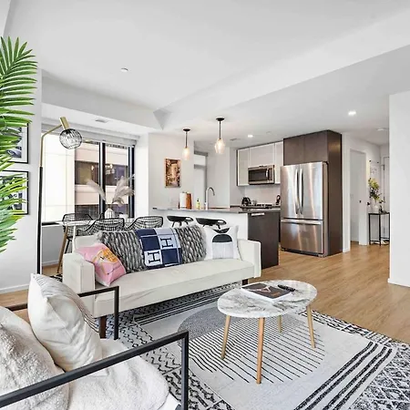 Apartment Luxury 2br In Pool Gym Boston