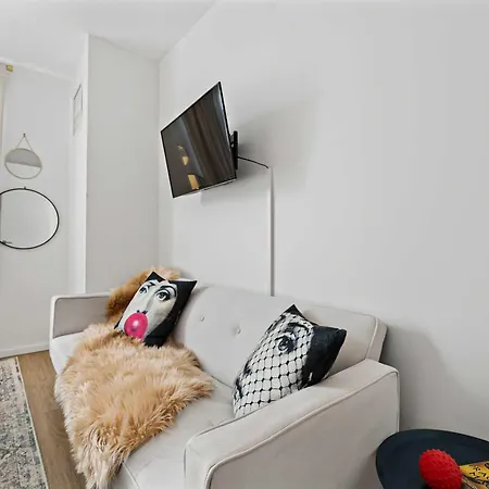 South End Luxe Family Apartment Boston