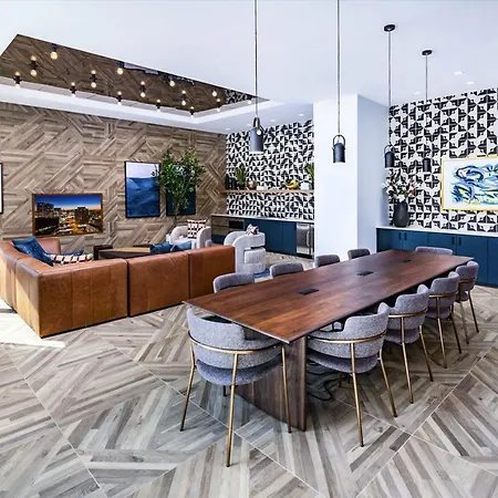 Apartment What A Gem Views And A Rooftop Pool Await Boston