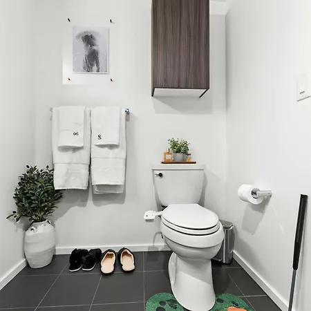 Cozy Family In With A Pool And Gym Apartment Boston