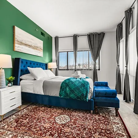 Luxury Massive Penthouse In Watertown Apartment