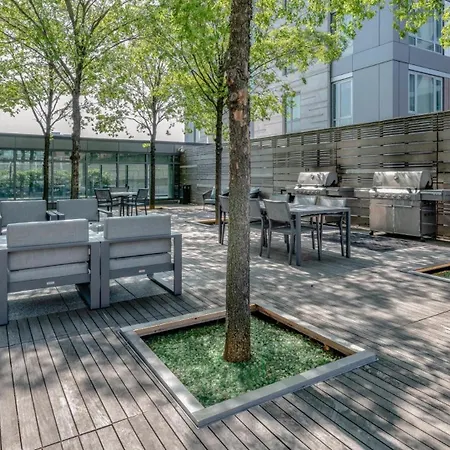 Family With Pool And Gym Lovely Apartment