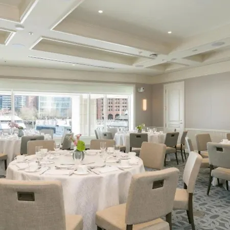 Hotel Harbor Boston