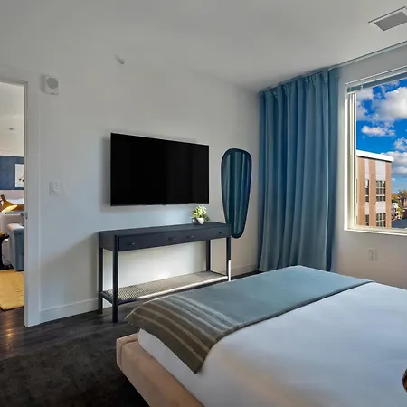 Hyatus Luxury Residences South Bay Designer Collection Aparthotel 4*