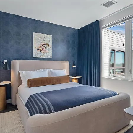 Aparthotel Hyatus Luxury Residences South Bay Designer Collection 4*