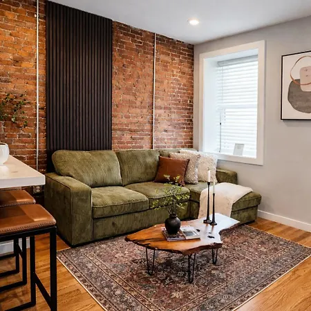Luxe Duplex Near By Seaport And Convention Centre Bcec Apartment
