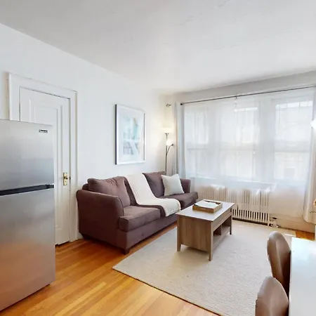 Cozy 1b, Line, Coll, Elev, Roof Deck