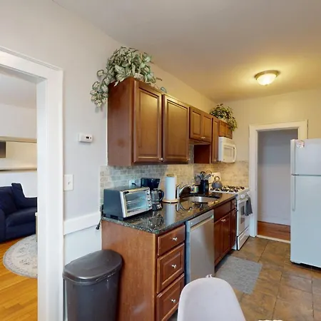Steps To Public Transport, Coll, Roof Deck Apartment *