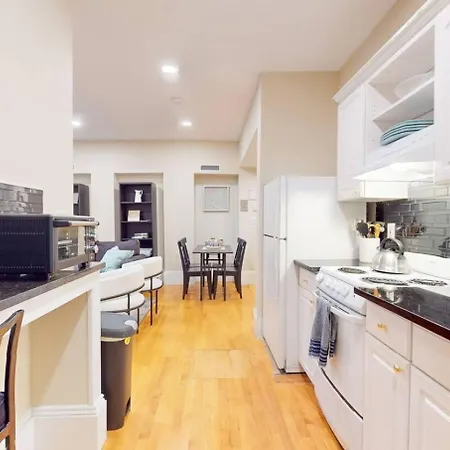 2 Bedroom Unit In The Heart Of Back Bay Apartment Boston