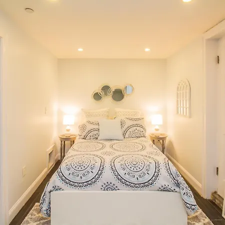 Renovated Studio, Steps To Mgh, Suffolk, Sleeps 4 Boston
