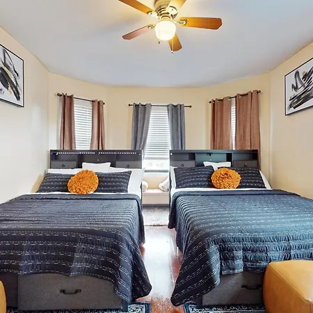 3 Mi To Franklin Park Zoo! Bright Residential Boston