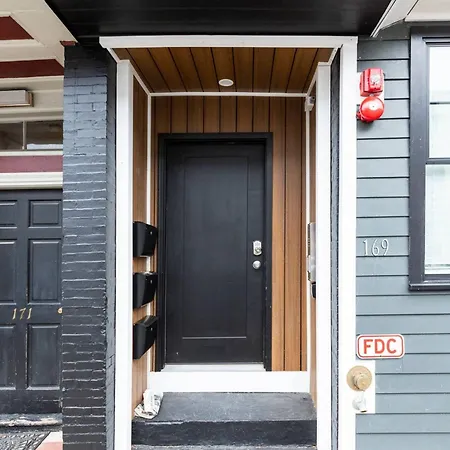 Luxe Duplex Near By Seaport And Convention Centre Bcec Apartment *