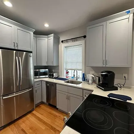 Bed & Breakfast In West Bellflower Street
