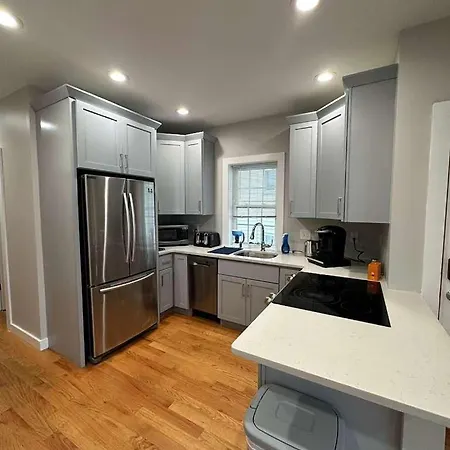 Bed & Breakfast In West Bellflower Street