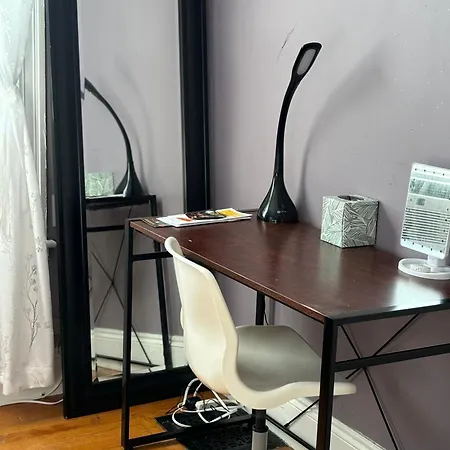 Homestay Private Bedroom Near Train&buses *