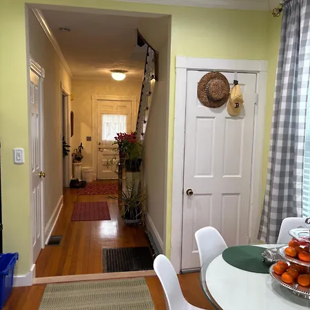 Homestay Private Bedroom Near Train&buses *