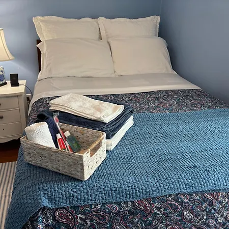 Homestay Private Bedroom Near Train&buses Boston
