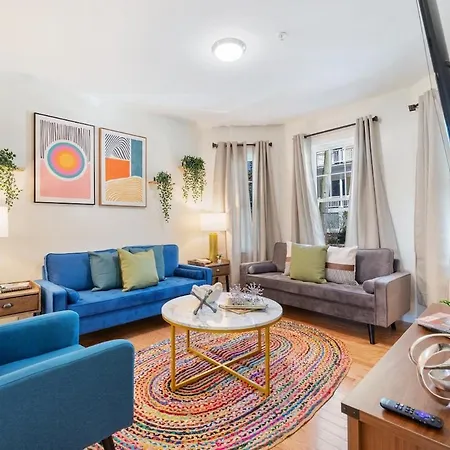 Apartment Beautiful 2br In Savin Hill