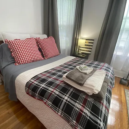 With Parking, Next To Train Or Buses, Good Neighborhood Apartment