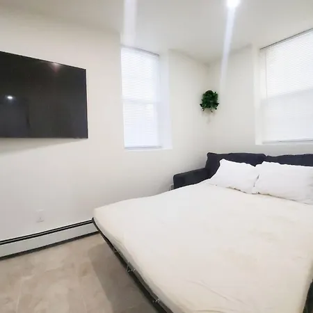 1-bedroom Apt-7b1 20-minuite To Downtown