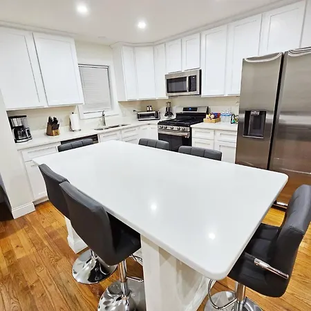Apartment 3-bedroom Apt-7b2 20-minuite To Downtown *