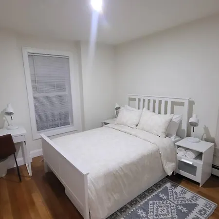 Apartment 3-bedroom Apt-9w2 20-minuite To Downtown Boston