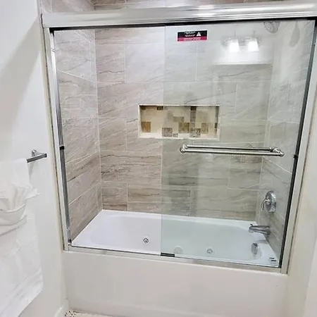 3-bedroom Apt-7w2 20-minuite To Downtown Apartment