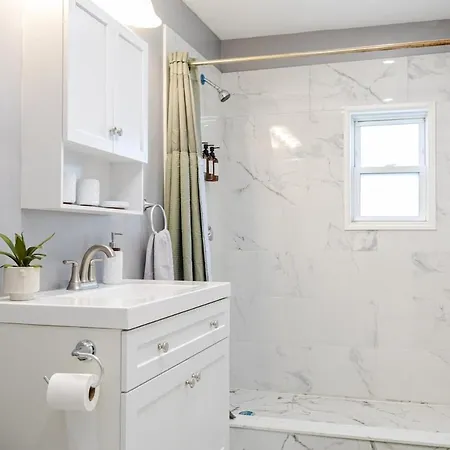 Apartment Cozy 3bd, 1ba In - Franklin Park Zoo, Common Boston