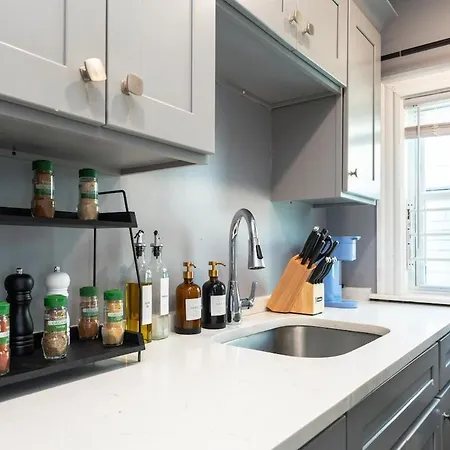 Cozy 3bd, 1ba In - Franklin Park Zoo, Common