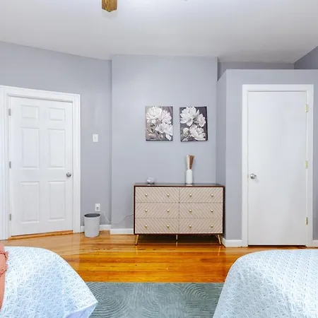 Elegant, Spacious 3bd, 1ba In *