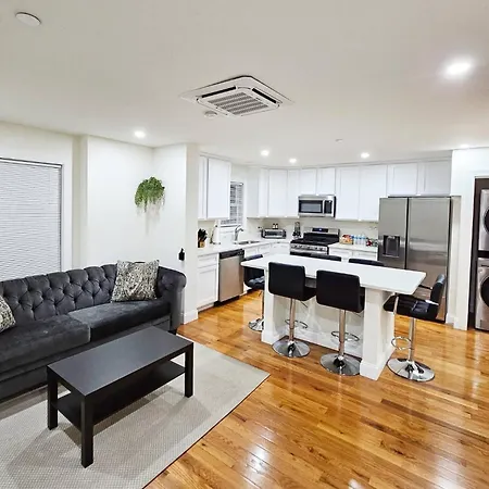 3-bedroom Apt-9w2 20-minuite To Downtown Apartment
